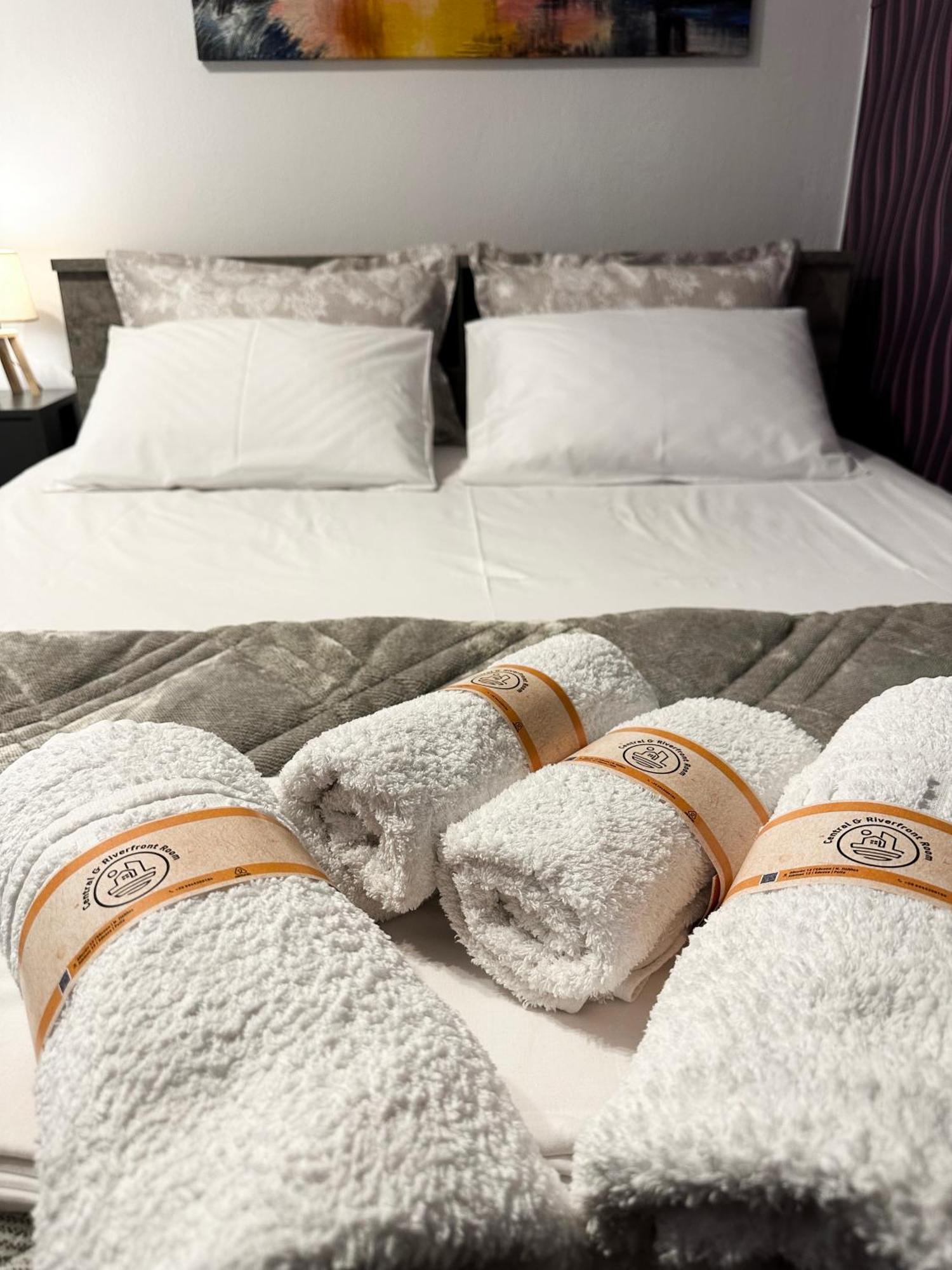 Central & Riverfront Room 1 Edessa Eksteriør billede